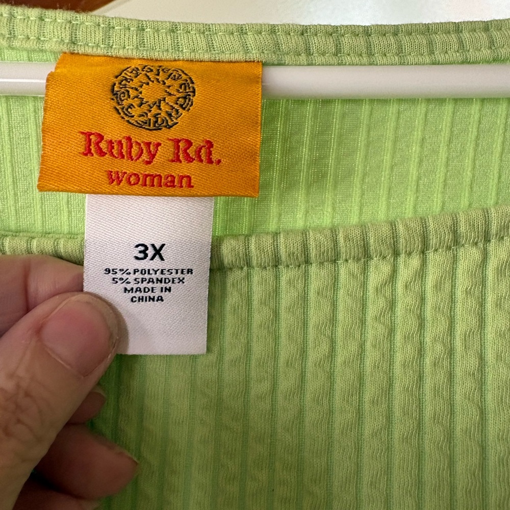 Ruby Rd. Light Green Textured Tunic NWT - image 4